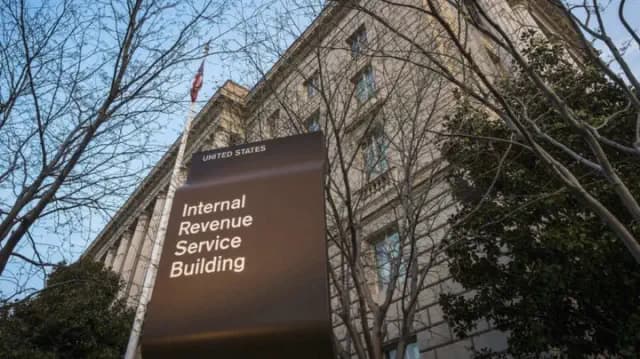 The IRS is distributing automatic stimulus payments.